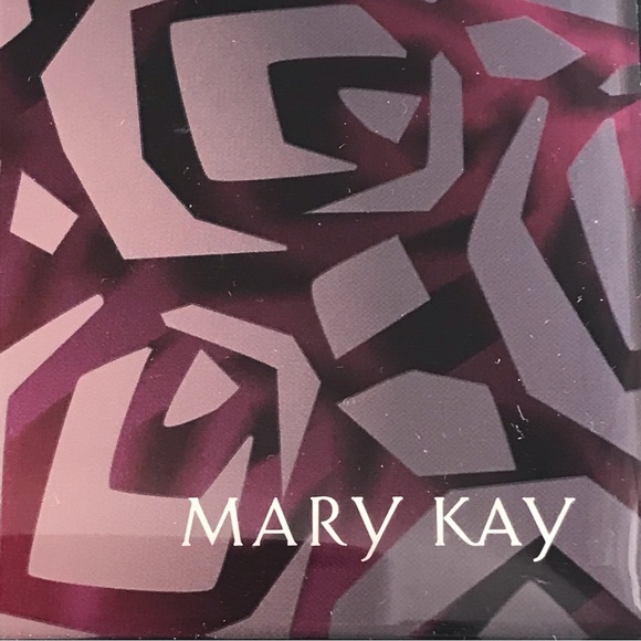 MARY KAY Limited Edition Gift Box - Brand New - Picture 7 of 16